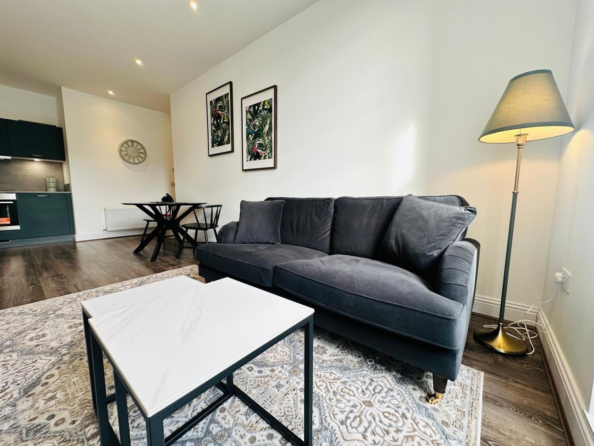 Barnet House Serviced Apartments Dunfermline Bagian luar foto