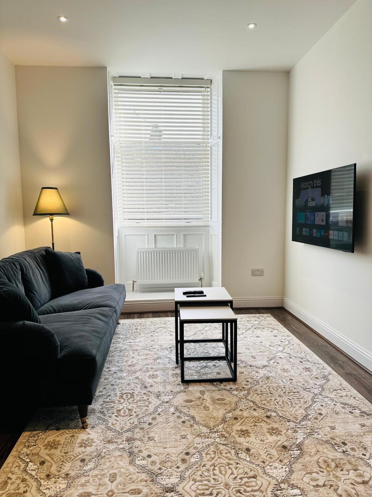 Barnet House Serviced Apartments Dunfermline Bagian luar foto