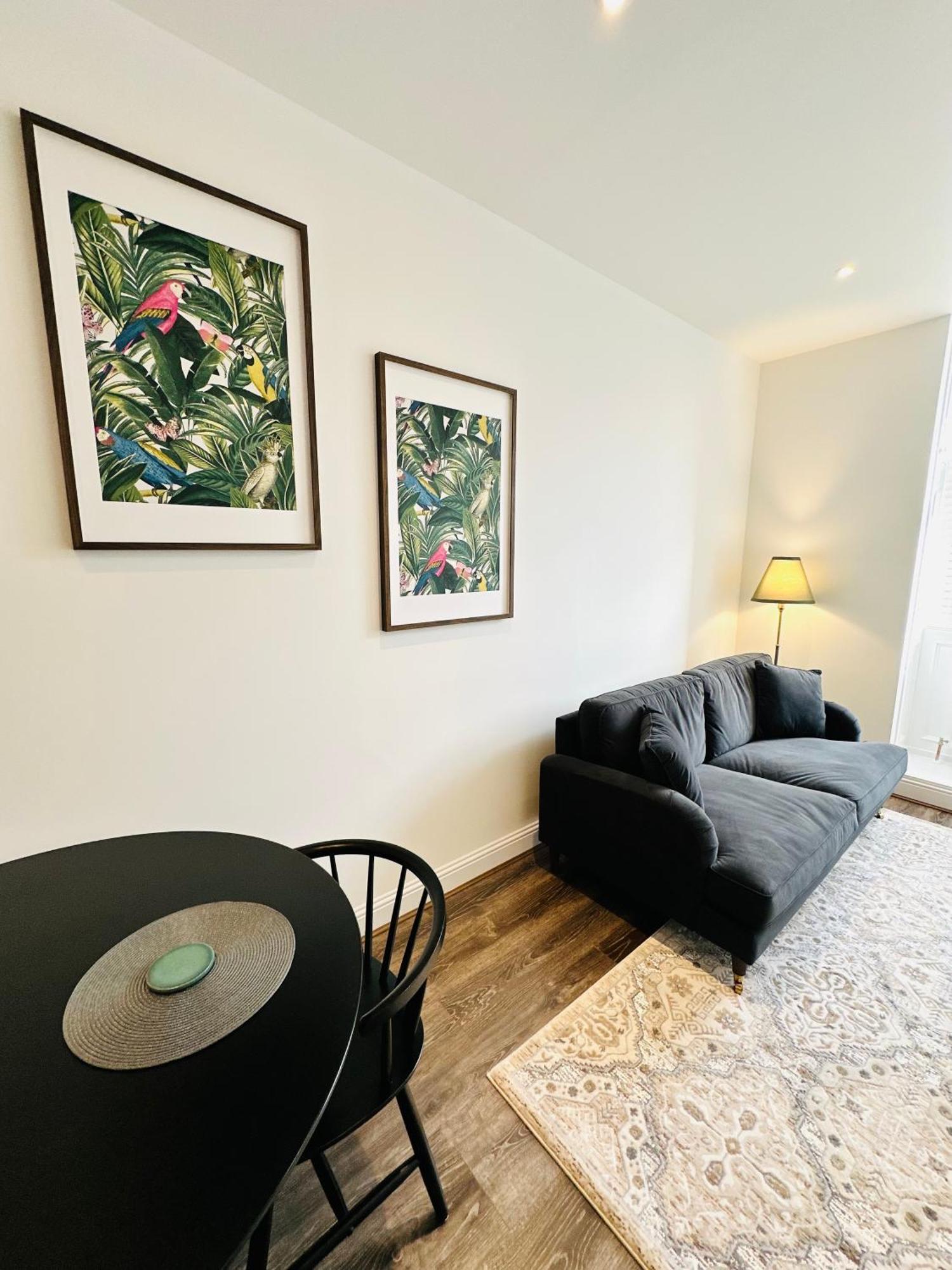 Barnet House Serviced Apartments Dunfermline Bagian luar foto